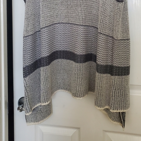 Tunic - Picture 3 of 3